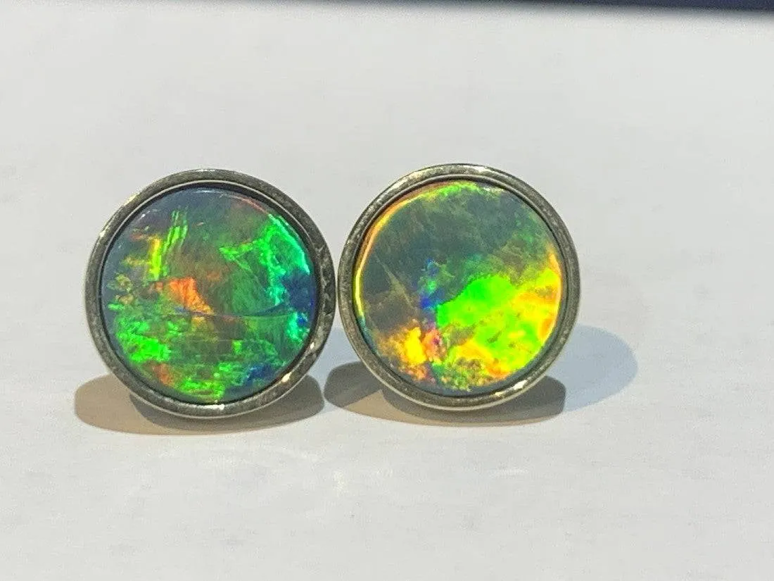 14kt Yellow Gold 8mm round Opal studs