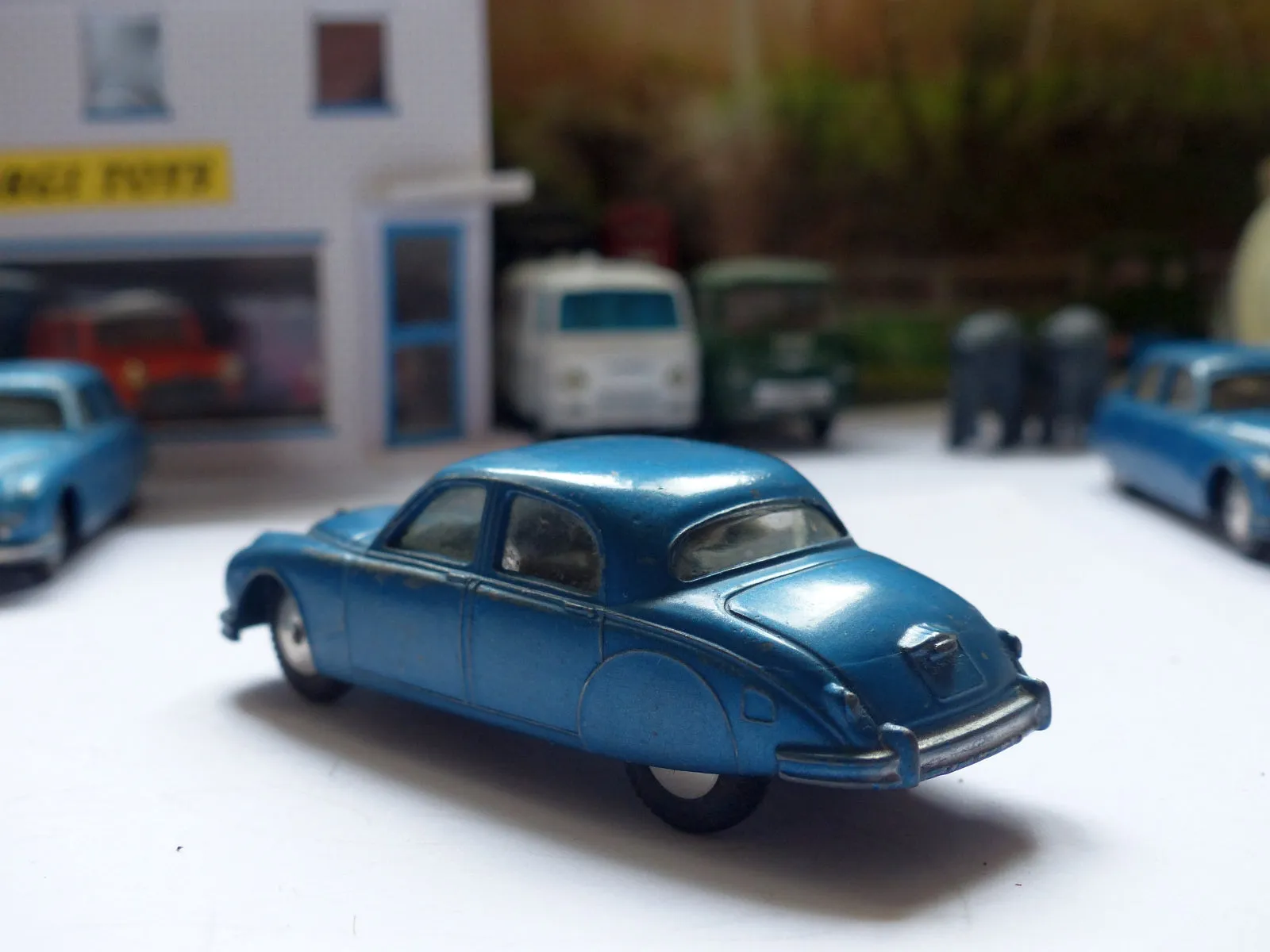 208M Jaguar 2.4 Mechanical (6)