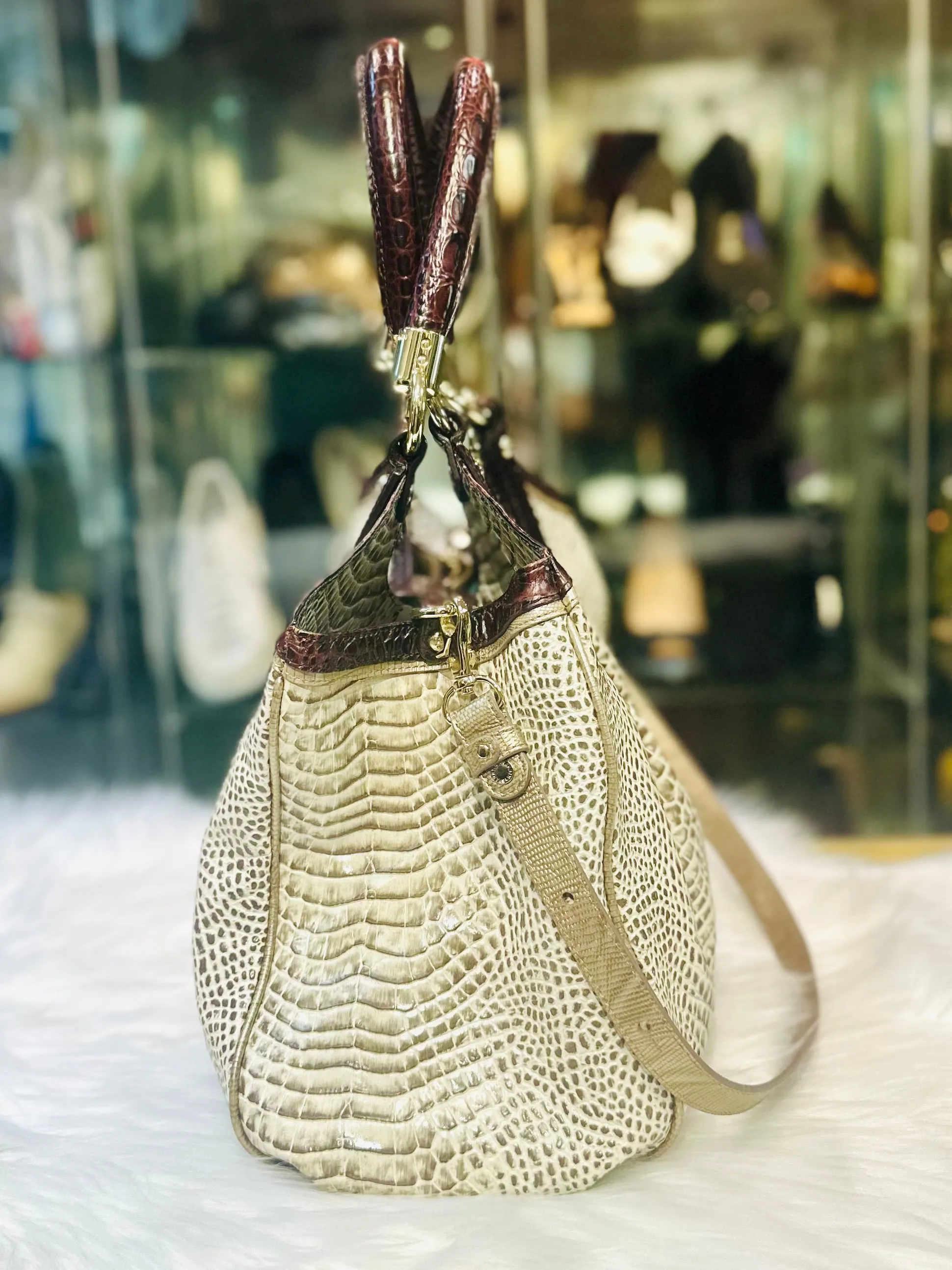 Brahmin Elisa Shoulder Bag Tri-color Creme Rhodes Embossed Leather   Tassel EUC (preowned)
